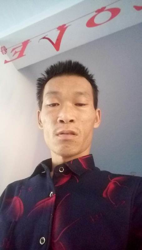 向阳的第一张照片--太原相亲服务中心