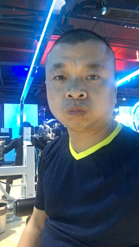 奋斗的第一张照片--太原相亲服务中心