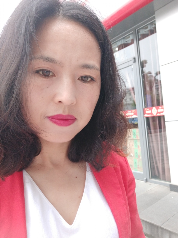 枫叶飘零的第一张照片--太原相亲服务中心