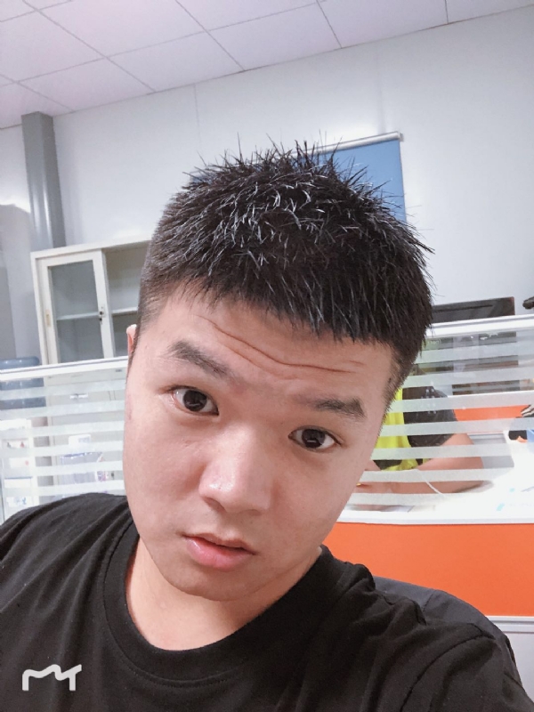 不忘初心的第一张照片--太原相亲服务中心