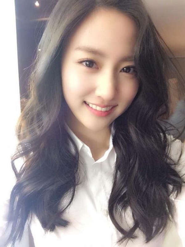 等爱的易微的第一张照片--太原相亲服务中心