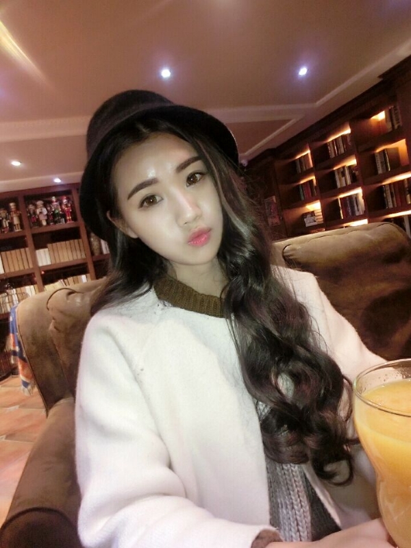 气质小妹的第三张照片--太原相亲服务中心