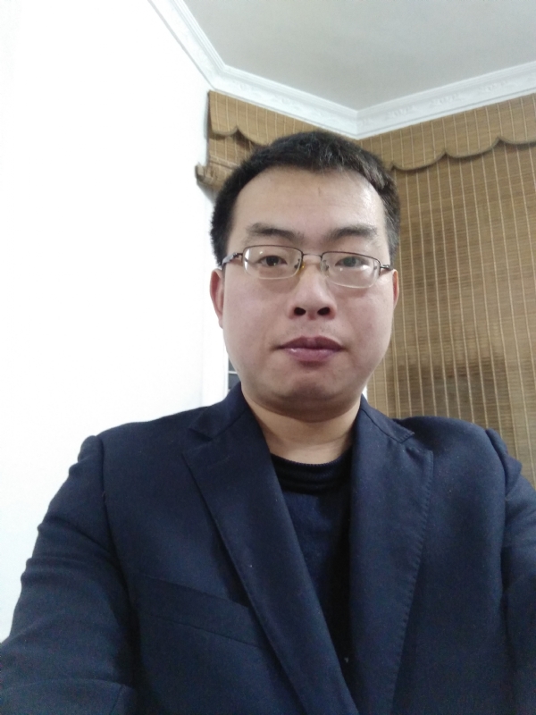 简单爱的第一张照片--太原相亲服务中心