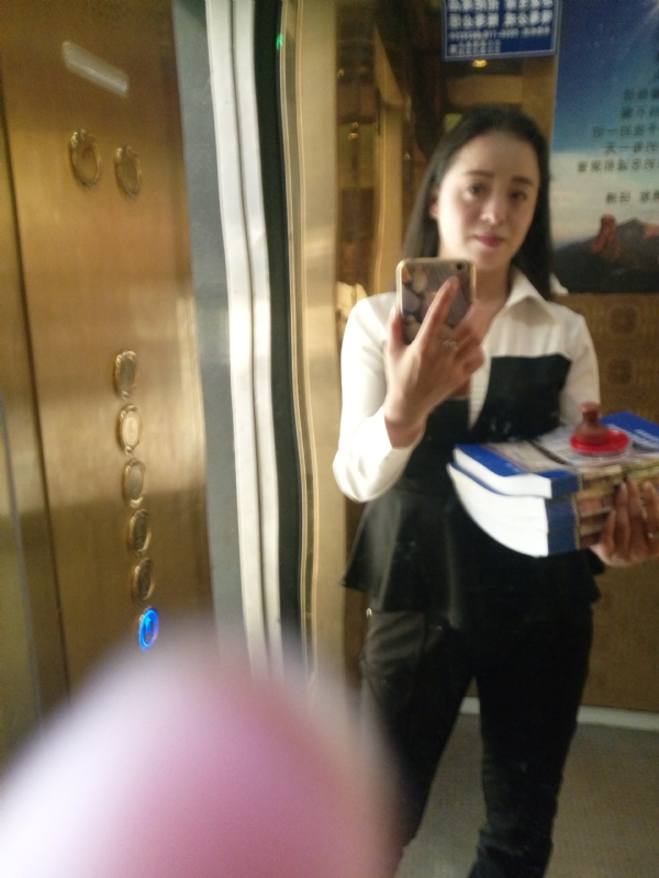 铿锵玫瑰的第一张照片--太原相亲服务中心