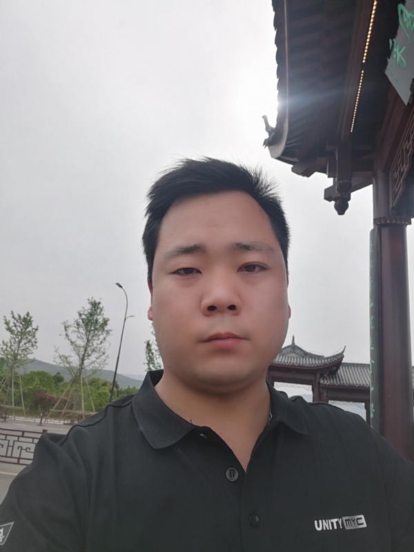 微笑的第一张照片--太原相亲服务中心