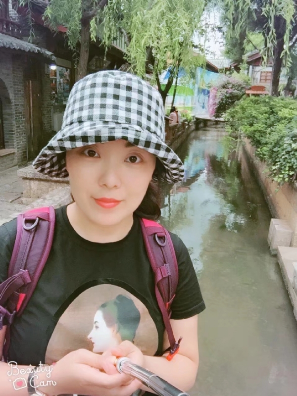 乐妞的第三张照片--太原相亲服务中心