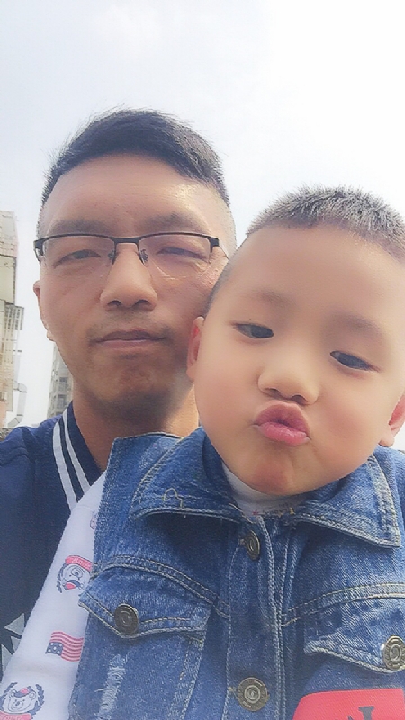 林松的第一张照片--太原相亲服务中心