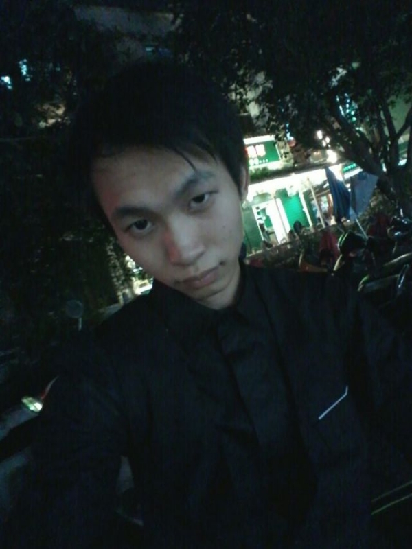 瞬间回眸的第一张照片--太原相亲服务中心