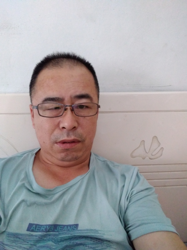 大叔的第一张照片--太原相亲服务中心