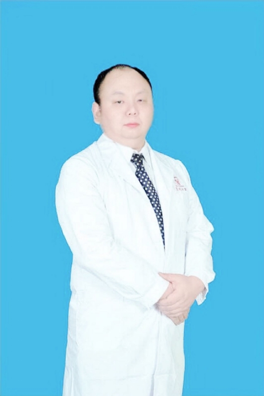小村医的第一张照片--太原相亲服务中心