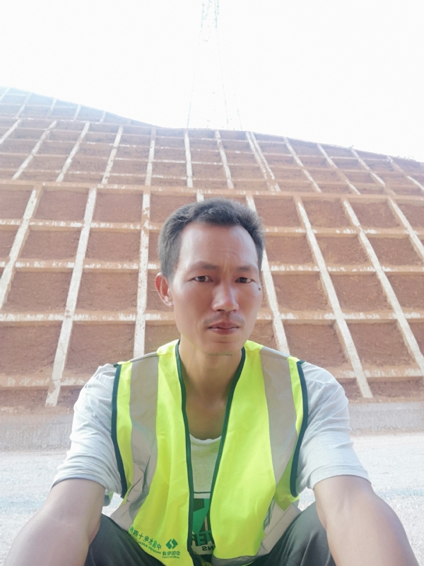 哥们的第一张照片--太原相亲服务中心