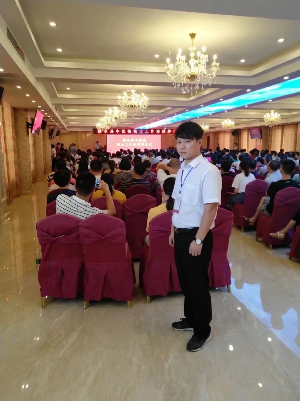 坦然的第一张照片--太原相亲服务中心