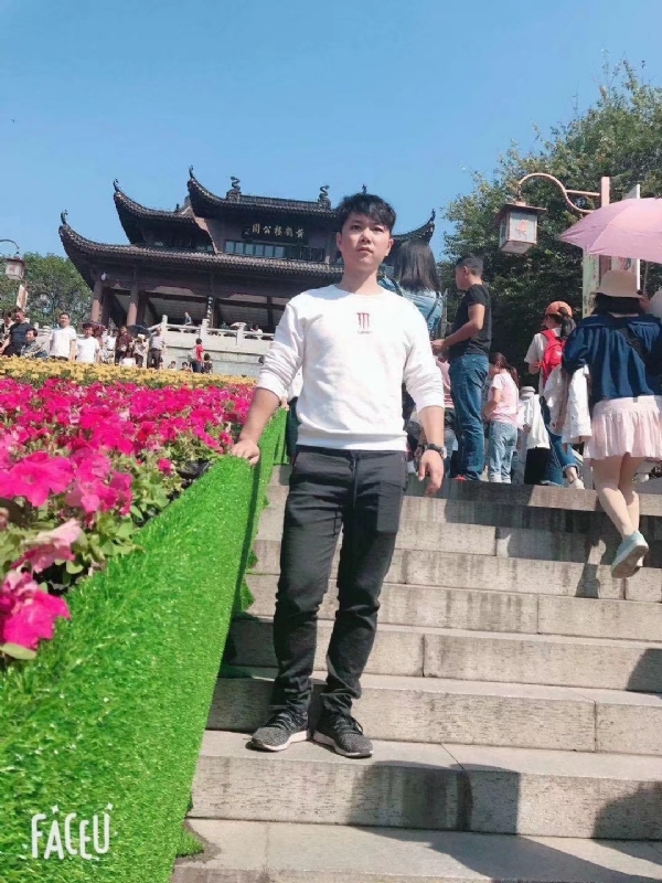 坦然的第二张照片--太原相亲服务中心