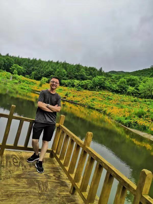 正能量的第三张照片--太原相亲服务中心