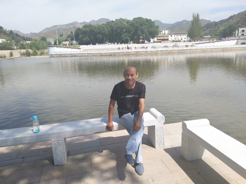 大漠独行的第一张照片--太原相亲服务中心