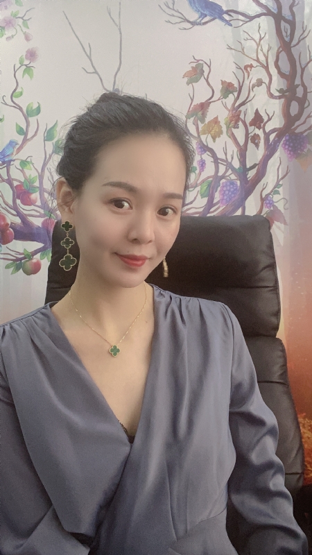 潇潇的第一张照片--太原相亲服务中心