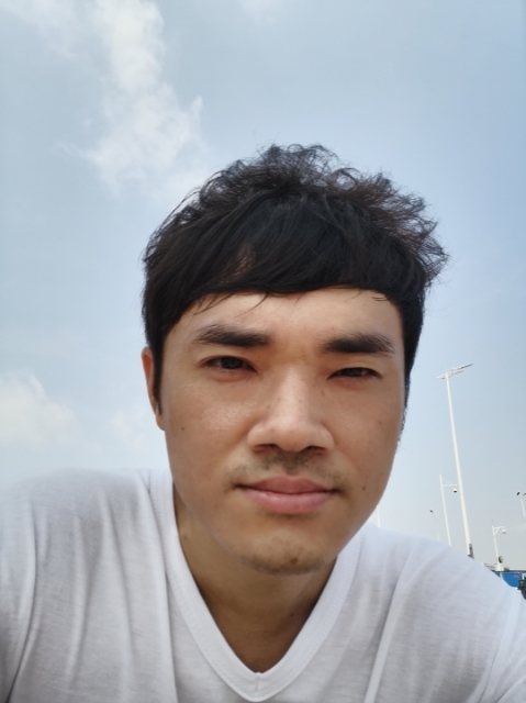 老实人的第一张照片--太原相亲服务中心