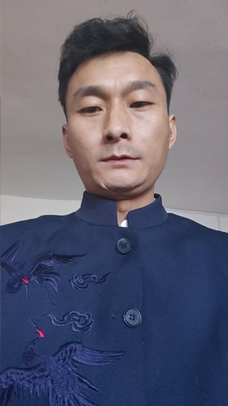 逆袭的小老鼠～龙long的第一张照片--太原相亲服务中心