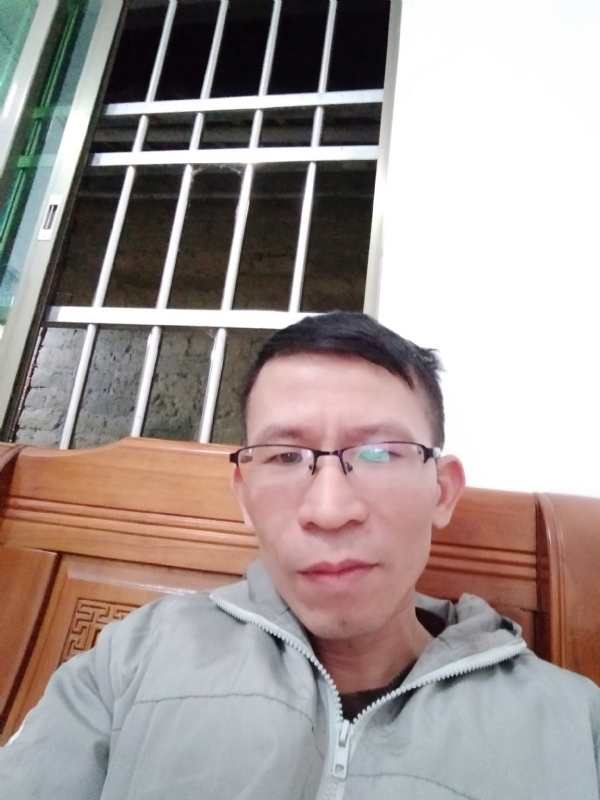 奋斗的第一张照片--太原相亲服务中心