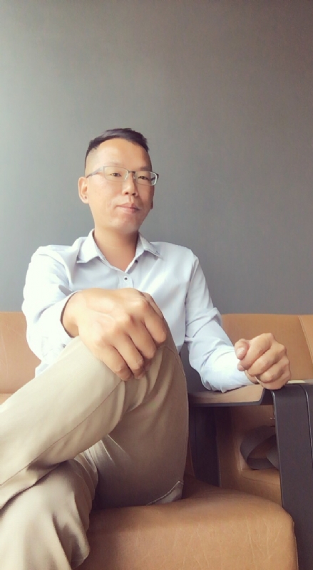 LI的第一张照片--太原相亲服务中心