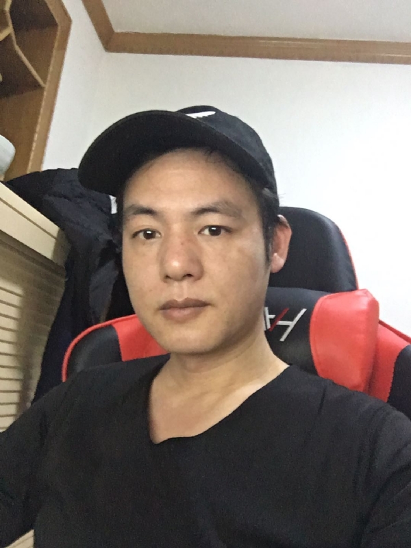 扛枪打鸟的第一张照片--太原相亲服务中心