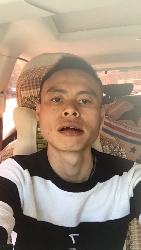 小何的第一张照片--太原相亲服务中心