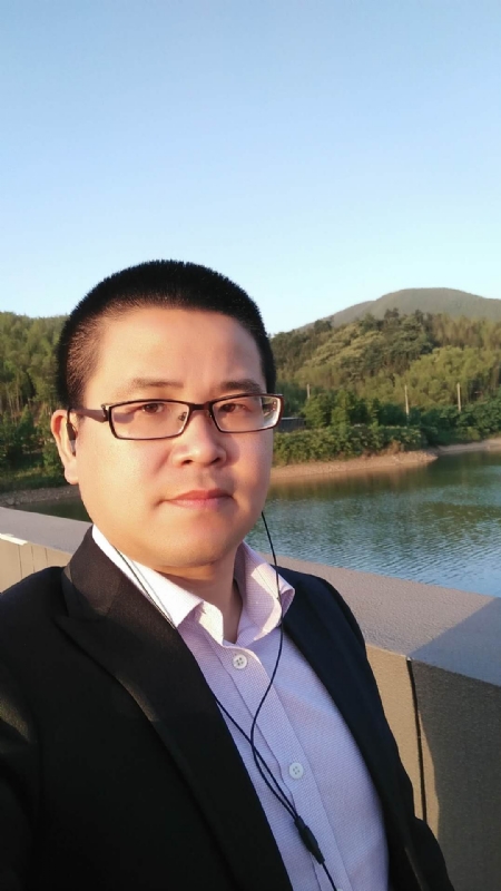 顾律师的第三张照片--太原相亲服务中心