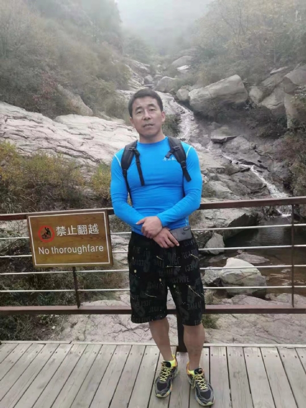 四季阳光的第一张照片--太原相亲服务中心