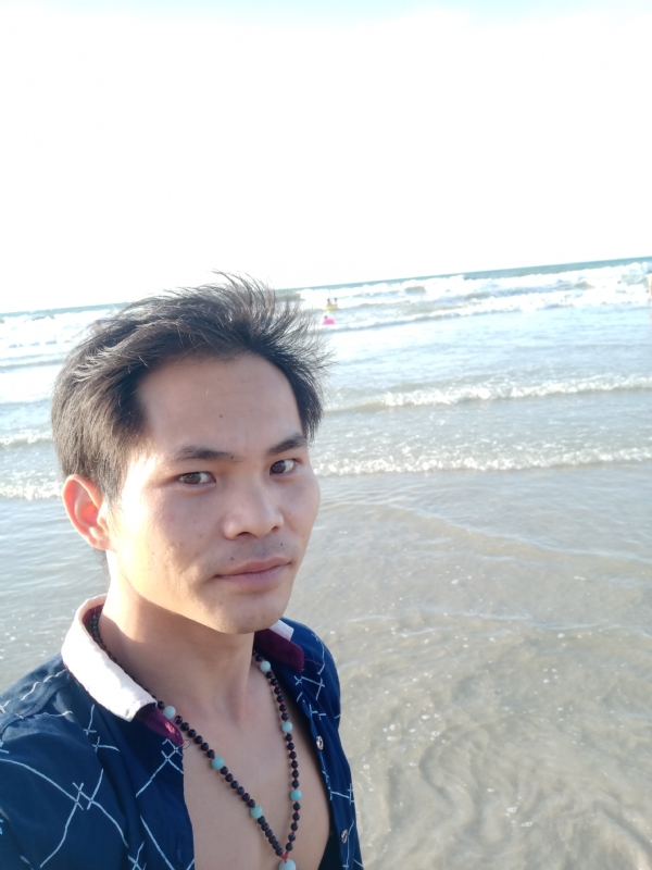 爱已欠费的第一张照片--太原相亲服务中心