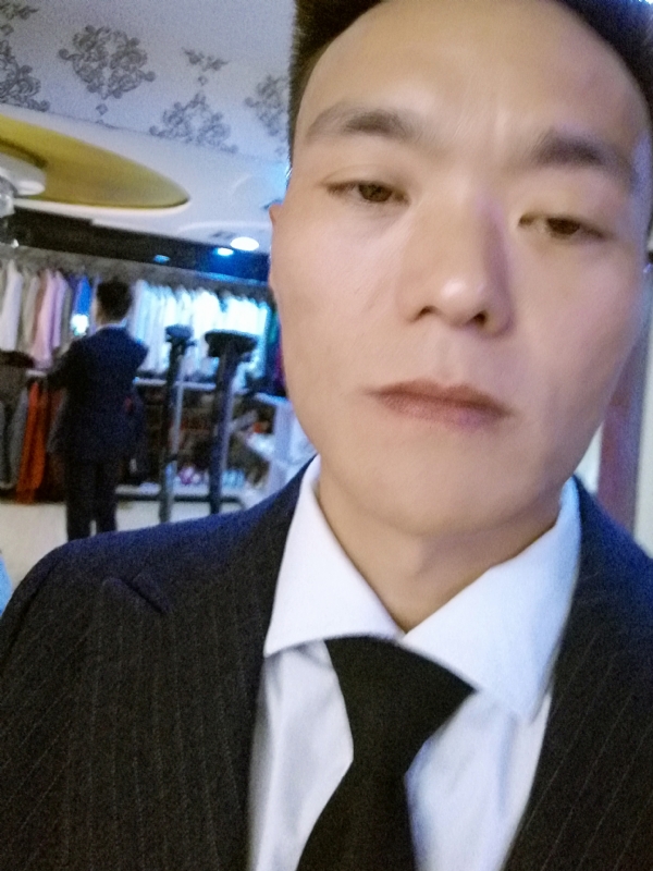 醉酒的蝴蝶的第二张照片--太原相亲服务中心