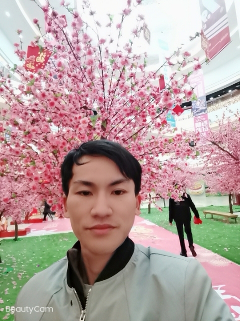 单身一人的第二张照片--太原相亲服务中心