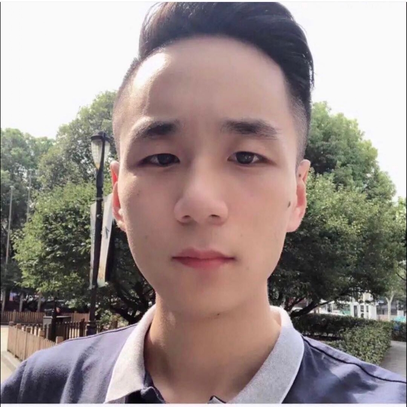 期待八月的雨的第二张照片--太原相亲服务中心