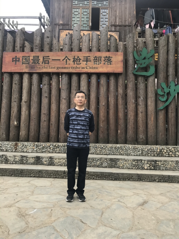 屯里的富豪的第一张照片--太原相亲服务中心