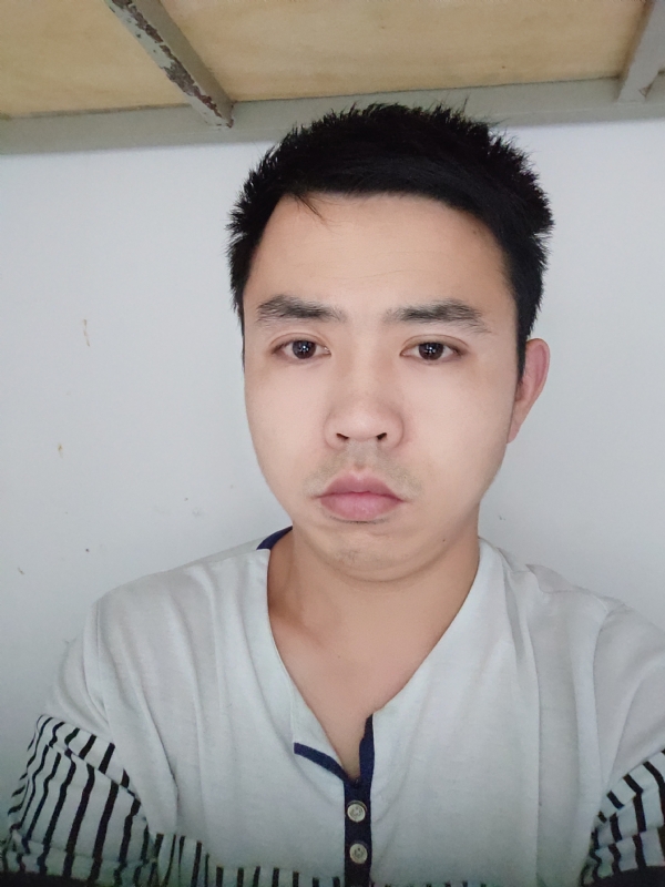 老男孩的第二张照片--太原相亲服务中心