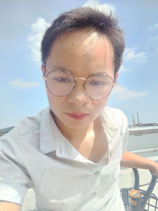 楠呐的第三张照片--太原相亲服务中心