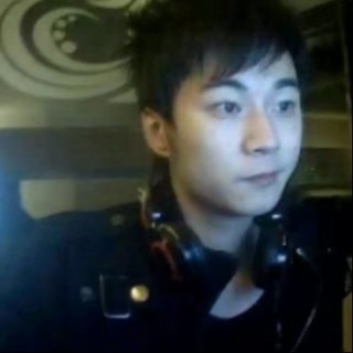 深夜人的第一张照片--太原相亲服务中心