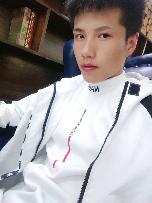 梁辞的第二张照片--太原相亲服务中心