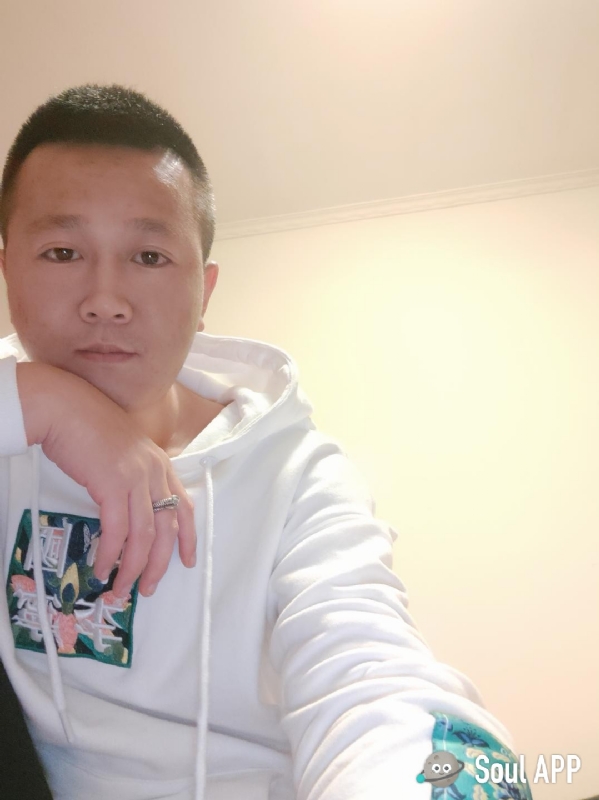 Away的第一张照片--太原相亲服务中心