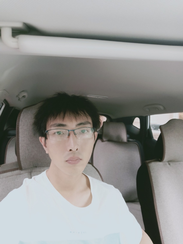 阳光大男孩的第一张照片--太原相亲服务中心