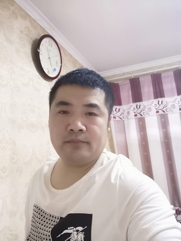 爱你的眼睛的第一张照片--太原相亲服务中心