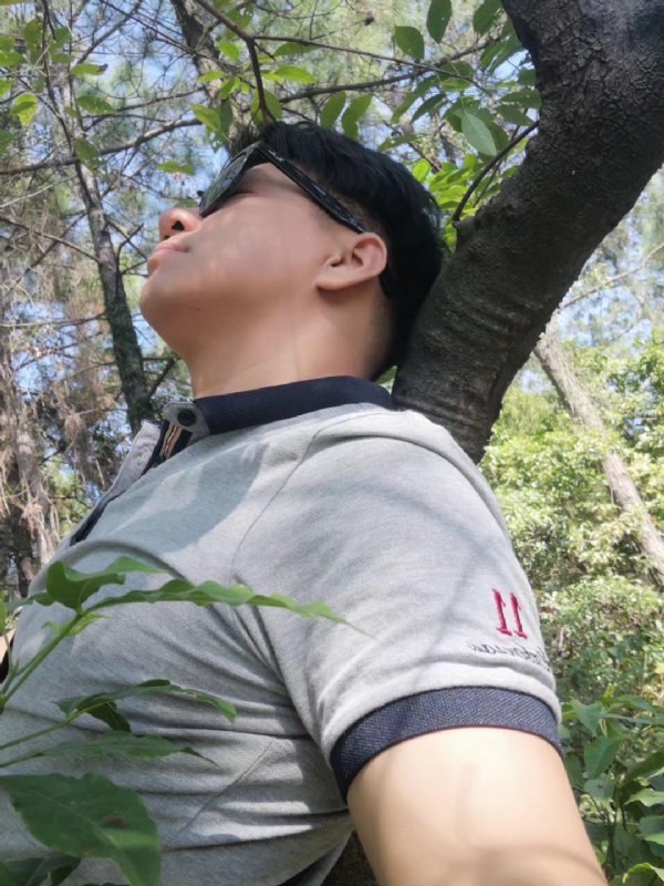 新丁的第一张照片--太原相亲服务中心