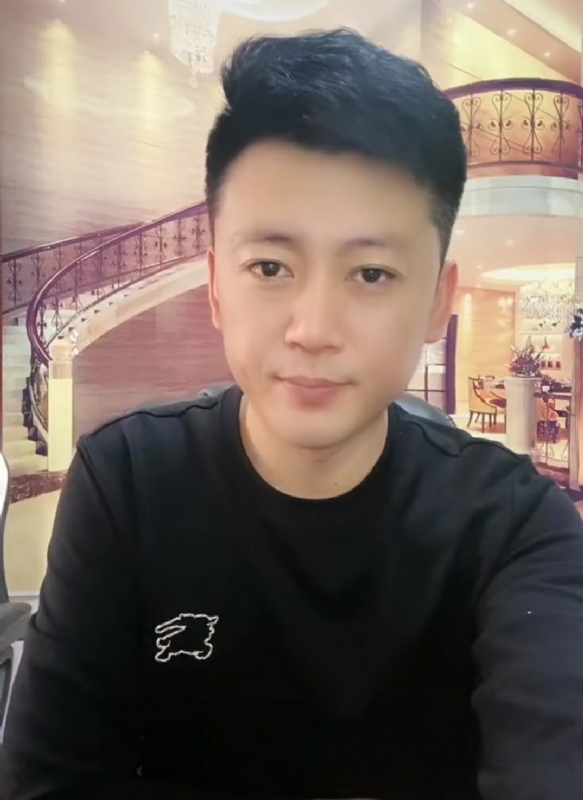 屋顶拾荒人的第三张照片--太原相亲服务中心