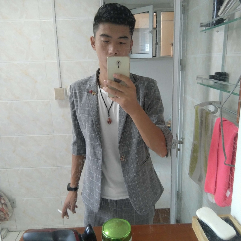 会淹死的鱼的第一张照片--太原相亲服务中心