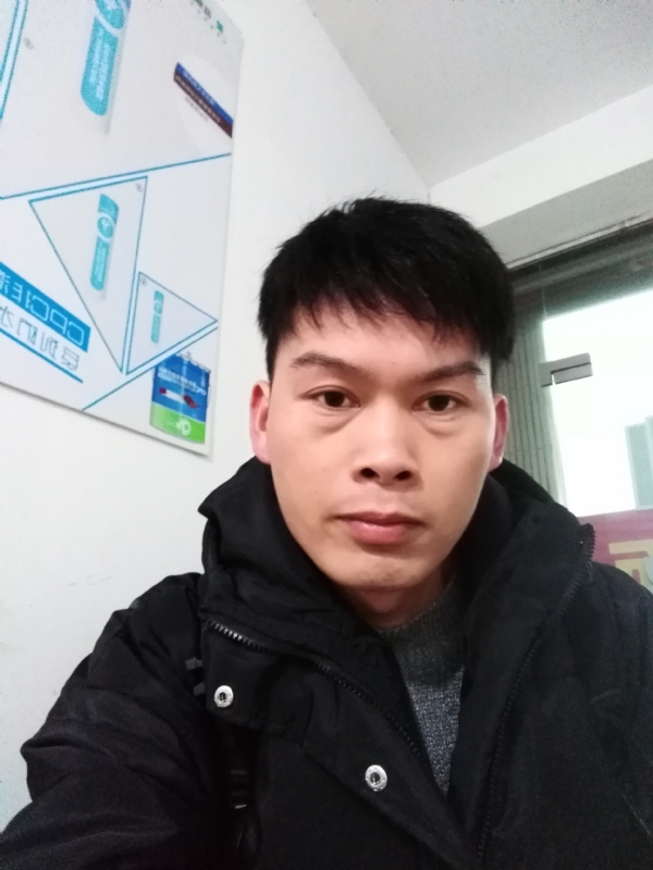 微笑的第一张照片--太原相亲服务中心