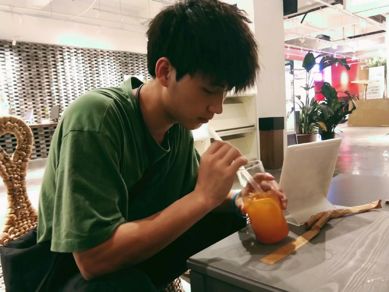 一花一世界的第二张照片--太原相亲服务中心