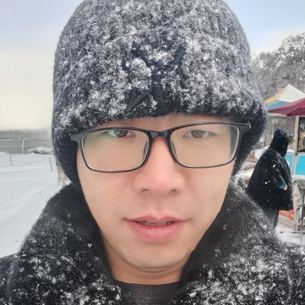 华子的第一张照片--太原相亲服务中心