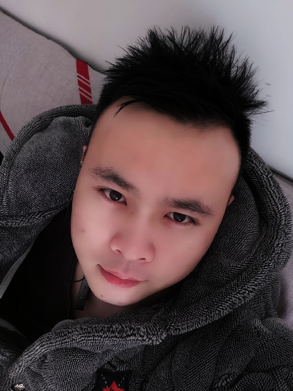 明明的第一张照片--太原相亲服务中心