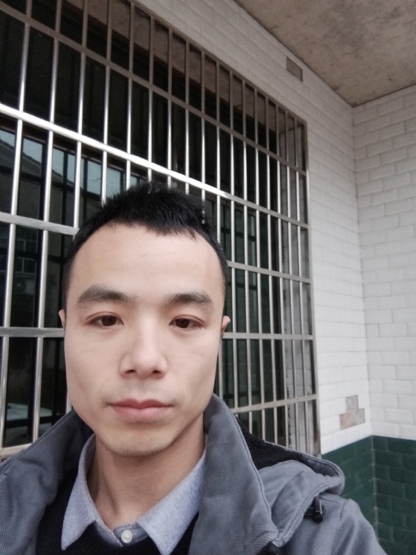 笑得那么开心的第三张照片--太原相亲服务中心