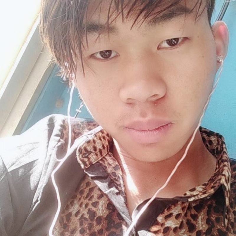 少年不在少的第三张照片--太原相亲服务中心