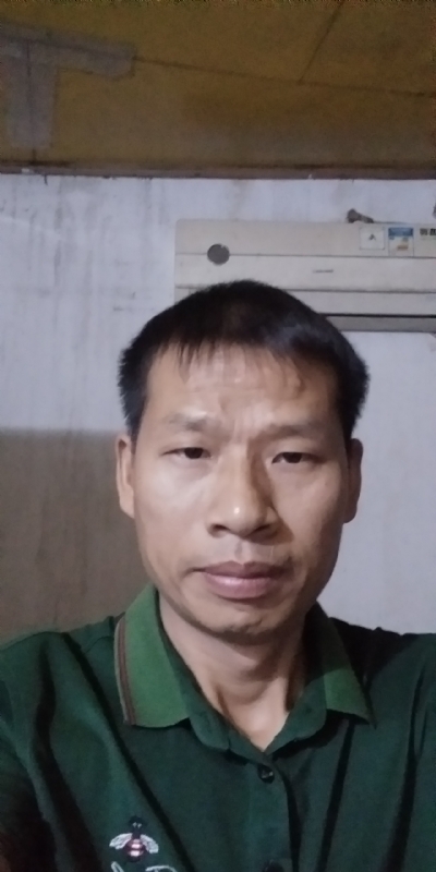 执着跋涉的第二张照片--太原相亲服务中心